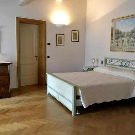 Ad Occhi Chiusi فندق مبيت وإفطار