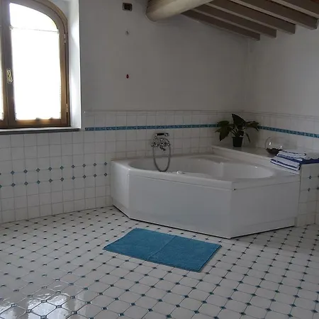 Ad Occhi Chiusi فندق مبيت وإفطار بستويا